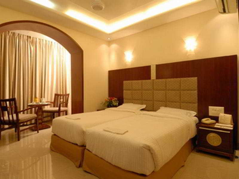 Hotel Suba Palace Near Gateway Of India Mumbai Bilik gambar